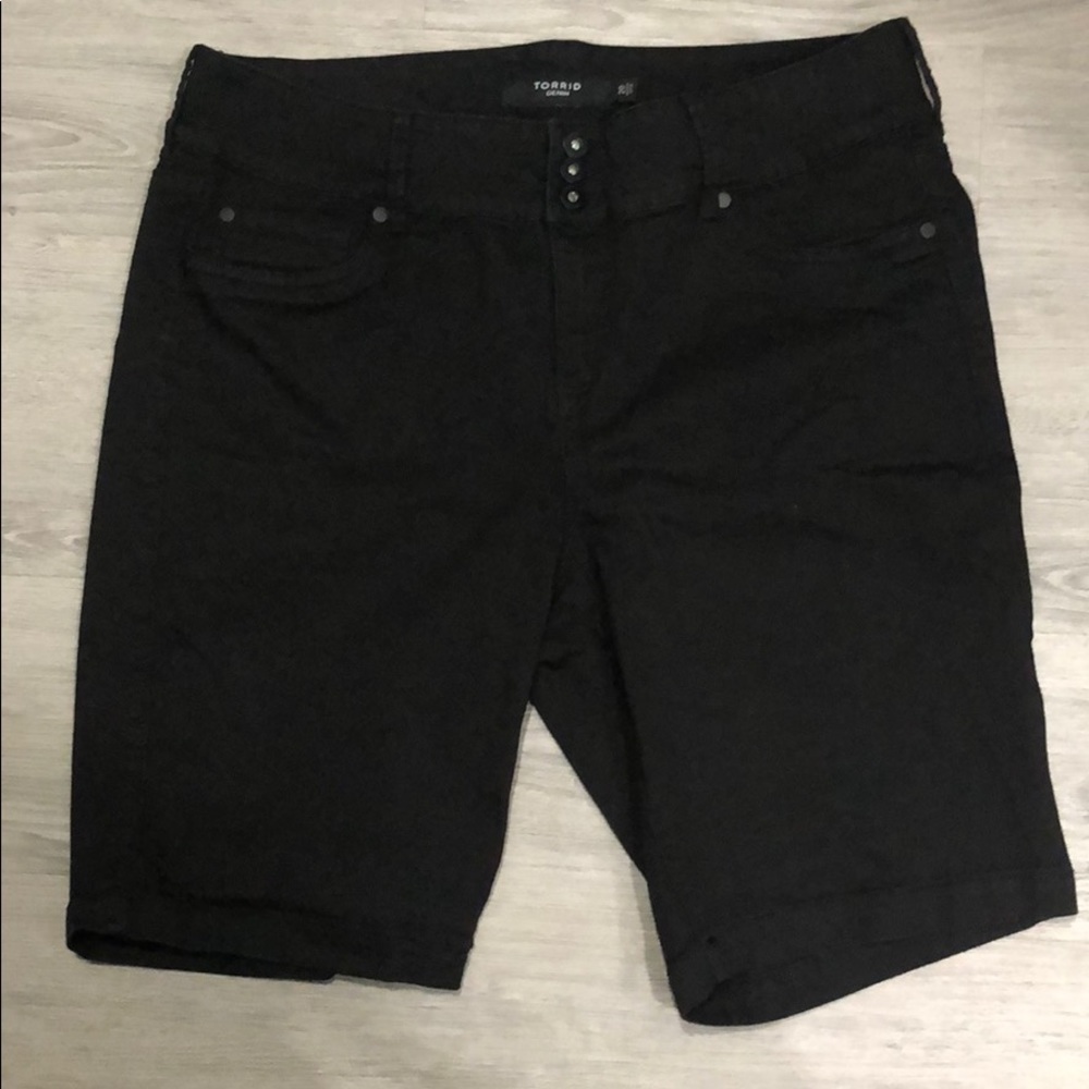 Like New Torrid Bermuda Shorts size 20